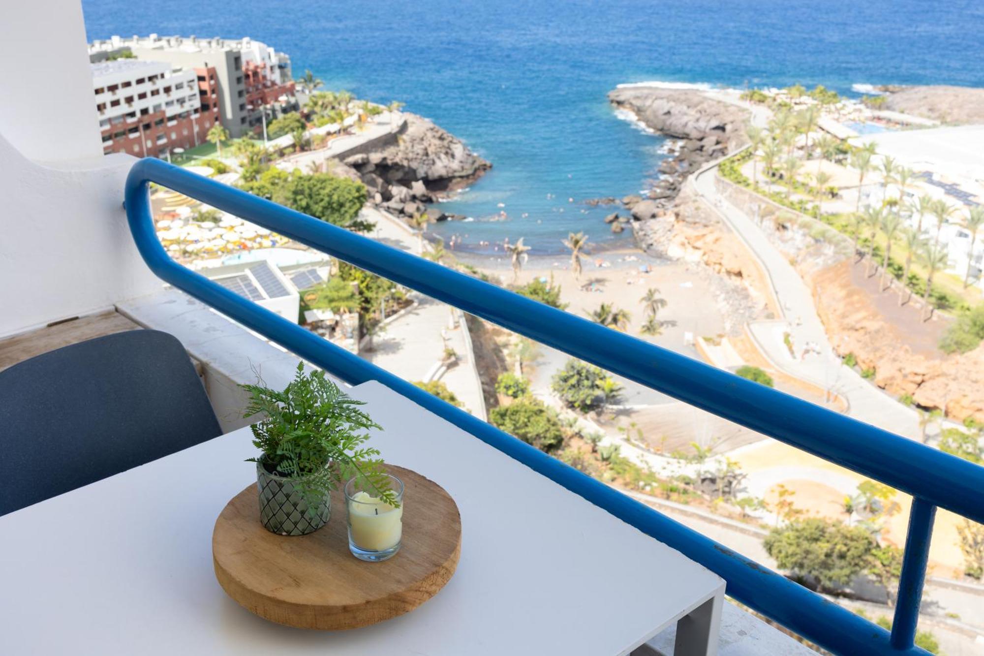 Lovely Modern With An Incredible View Apartment